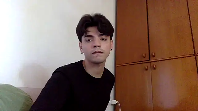 Snapshot of dylancrugerx chatting on April 30, 2026, 2:34 pm dylancrugerx online show from April 30, 2026, 2:34 pm