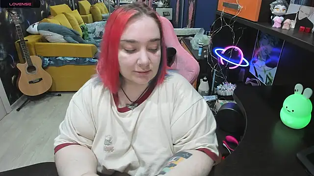 Softie Sofy online show from March 11, 2025, 3:37 am