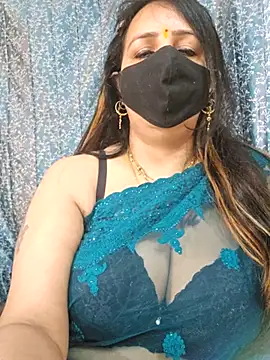 cute-tanvi online show from February 13, 2025, 1:50 am