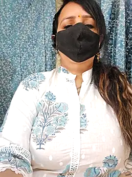 cute-tanvi online show from March 5, 2025, 1:31 am