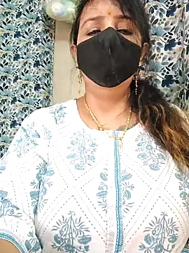 cute-tanvi online show from September 15, 2025, 12:54 am