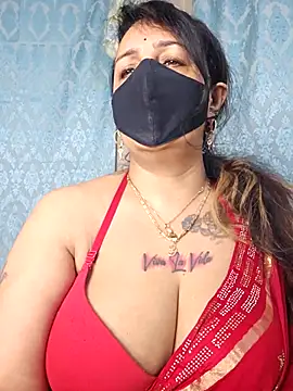 cute-tanvi online show from December 20, 2025, 1:23 am