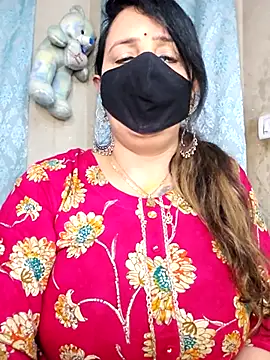 cute-tanvi online show from March 10, 2026, 1:32 am