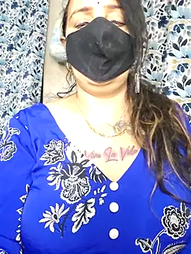 cute-tanvi online show from March 28, 2026, 12:21 am