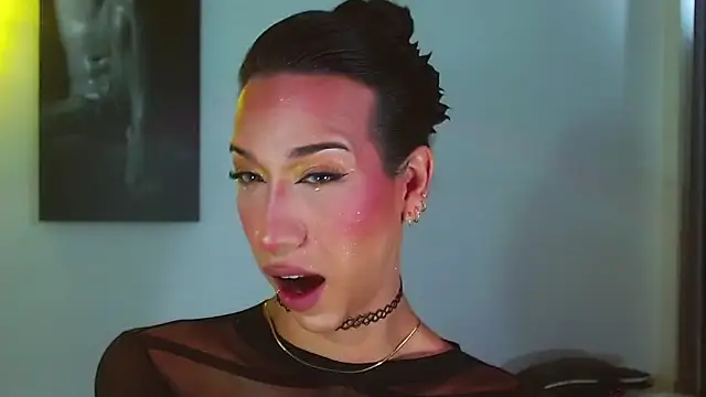 Kenisha Sweet online show from December 14, 2025, 7:18 pm