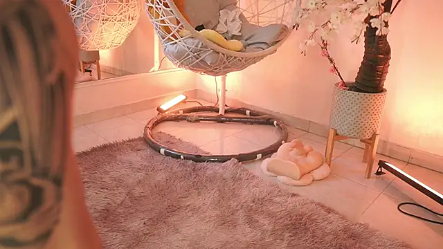 DalahiaRush online show from February 1, 2025, 5:37 pm