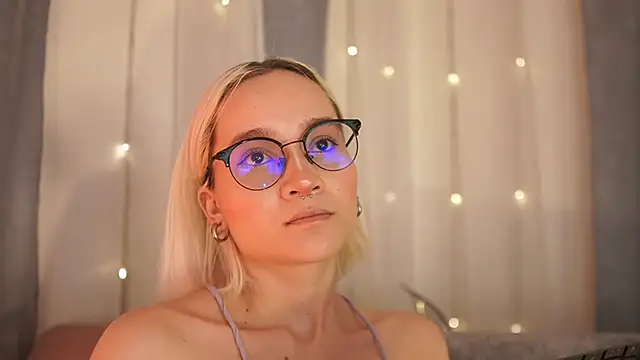 DalahiaRush online show from February 6, 2025, 2:48 pm