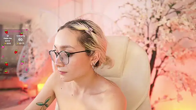 DalahiaRush online show from March 1, 2025, 5:49 pm