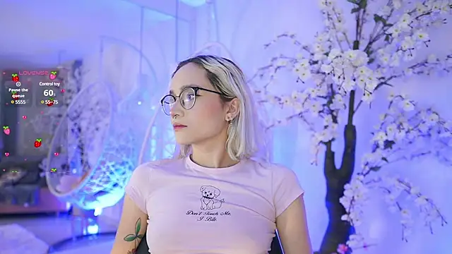 DalahiaRush online show from March 19, 2025, 11:39 am