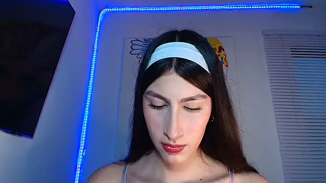 valeria gonzales  online show from September 14, 2025, 9:58 pm