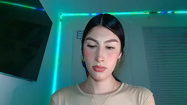 valeria gonzales  online show from March 17, 2026, 1:10 am