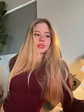 curchez  online show from February 8, 2026, 9:51 pm