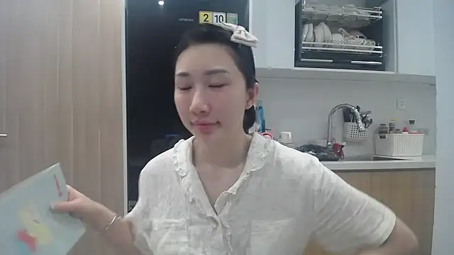Asiagirll online show from July 16, 2026, 3:40 pm
