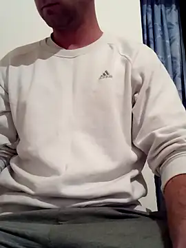 Rolandxxxr online show from January 15, 2025, 4:32 pm