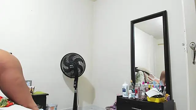 mara2020 69 online show from February 16, 2025, 2:32 pm