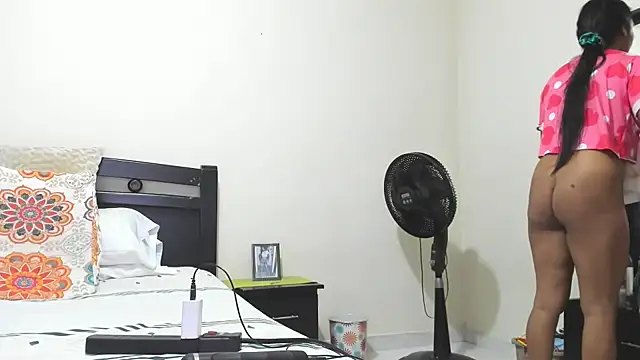 mara2020 69 online show from March 4, 2025, 12:22 pm