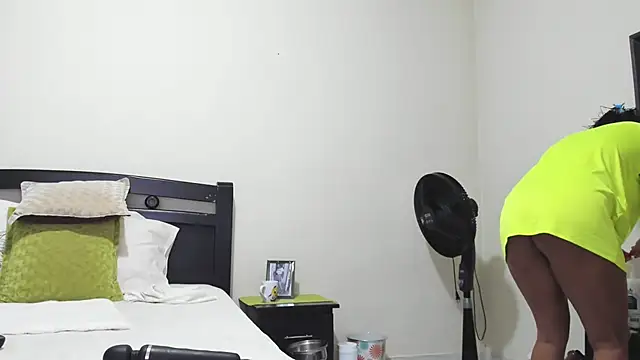 mara2020 69 online show from March 13, 2025, 12:02 pm