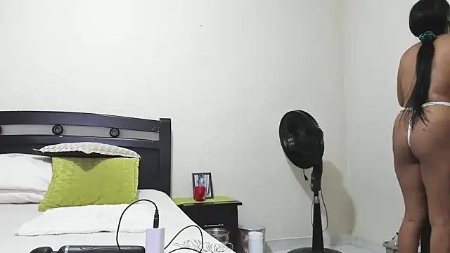 mara2020 69 online show from March 21, 2025, 12:06 pm