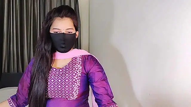 Snapshot of YourLovelyQueen chatting on January 16, 2025, 5:12 pm YourLovelyQueen online show from January 16, 2025, 5:12 pm