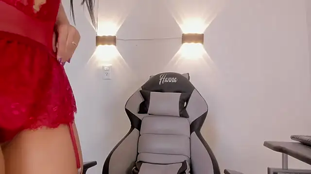 Hanna Risso online show from March 9, 2026, 5:50 pm