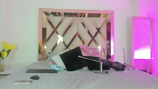 elena mature online show from March 20, 2026, 6:57 pm