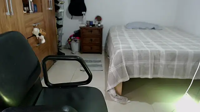 solamatista11 online show from March 20, 2026, 9:41 pm