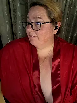 Snapshot of Iceprincess2bad4u chatting on April 23, 2026, 6:21 pm Iceprincess2bad4u online show from April 23, 2026, 6:21 pm