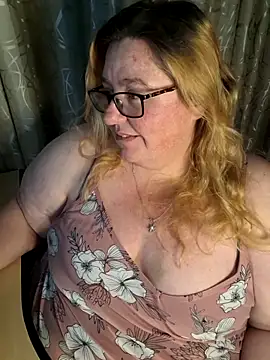 Snapshot of Iceprincess2bad4u chatting on May 18, 2026, 6:25 pm Iceprincess2bad4u online show from May 18, 2026, 6:25 pm
