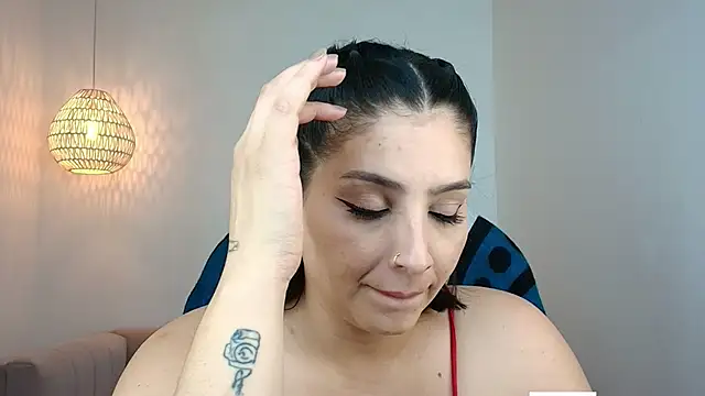 YummyAnna  online show from April 22, 2026, 7:37 pm