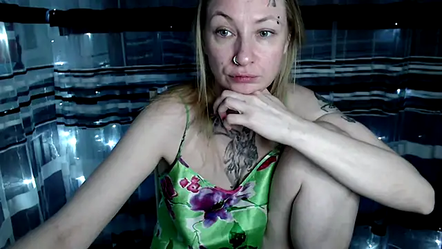 Snapshot of cold_lollipop chatting on January 21, 2025, 6:11 am cold lollipop online show from January 21, 2025, 6:11 am