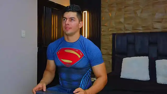 Snapshot of FelipeAndMarcello3 chatting on February 4, 2025, 10:55 pm FelipeAndMarcello3 online show from February 4, 2025, 10:55 pm