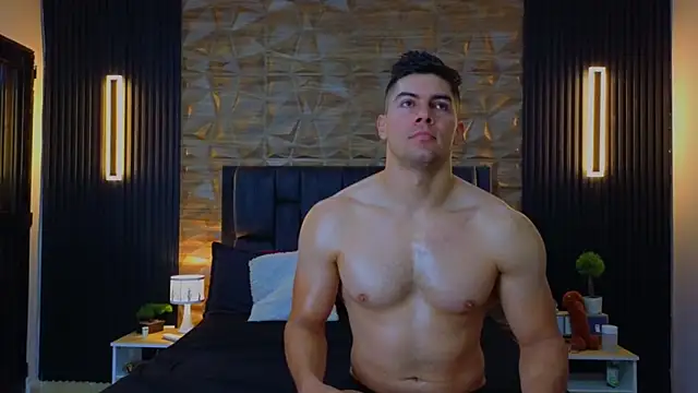 Snapshot of FelipeAndMarcello3 chatting on February 21, 2025, 9:54 pm FelipeAndMarcello3 online show from February 21, 2025, 9:54 pm