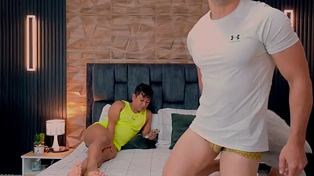 Snapshot of FelipeAndMarcello3 chatting on September 12, 2025, 2:06 pm FelipeAndMarcello3 online show from September 12, 2025, 2:06 pm