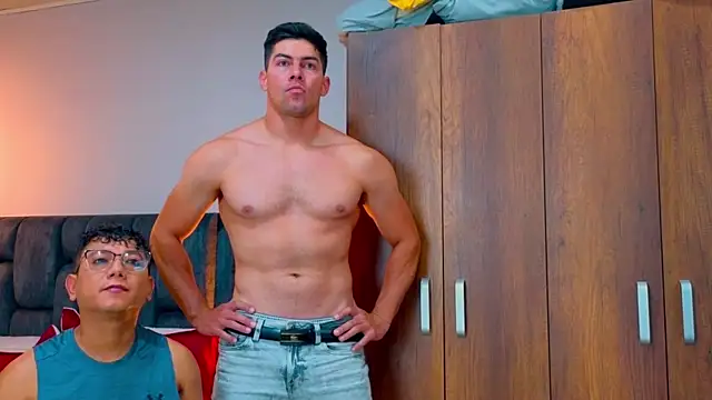 Snapshot of FelipeAndMarcello3 chatting on December 13, 2025, 7:53 pm FelipeAndMarcello3 online show from December 13, 2025, 7:53 pm