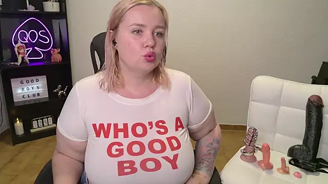 MargotGrey online show from May 25, 2026, 6:36 pm