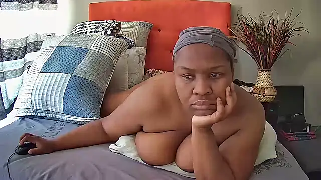 Snapshot of missboobsxx chatting on December 13, 2024, 5:38 am missboobsxx online show from December 13, 2024, 5:38 am