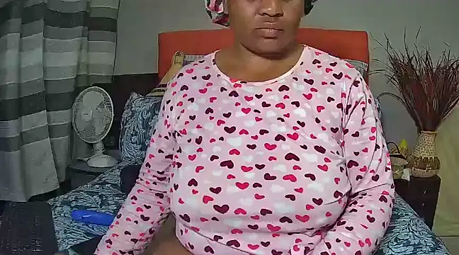 Snapshot of missboobsxx chatting on January 17, 2025, 6:54 pm missboobsxx online show from January 17, 2025, 6:54 pm