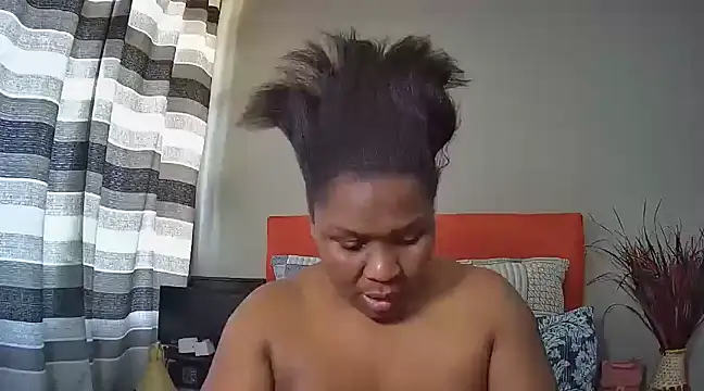 Snapshot of missboobsxx chatting on January 22, 2025, 8:07 am missboobsxx online show from January 22, 2025, 8:07 am