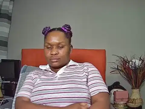 Snapshot of missboobsxx chatting on February 15, 2025, 5:39 pm missboobsxx online show from February 15, 2025, 5:39 pm