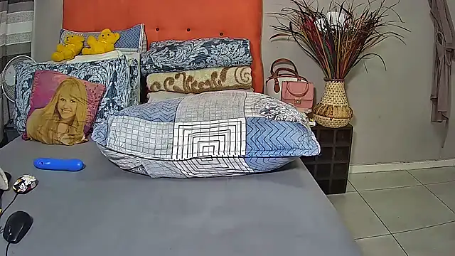 Snapshot of missboobsxx chatting on February 21, 2025, 4:37 pm missboobsxx online show from February 21, 2025, 4:37 pm