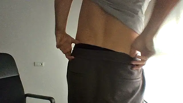 vargas90 online show from October 21, 2025, 8:48 am