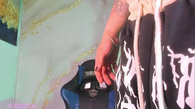 DOLL LUCIANA  online show from February 9, 2026, 9:08 pm