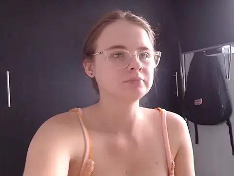 HellenMiyer1111 online show from February 6, 2025, 6:46 pm