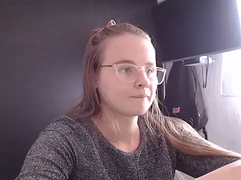 HellenMiyer1111 online show from February 13, 2025, 7:21 pm