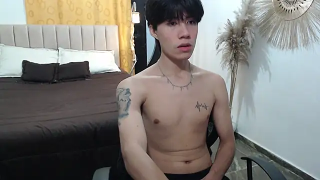 Elio-cam online show from November 14, 2025, 3:16 am