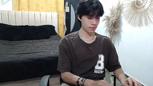 Elio-cam online show from May 27, 2026, 2:30 am