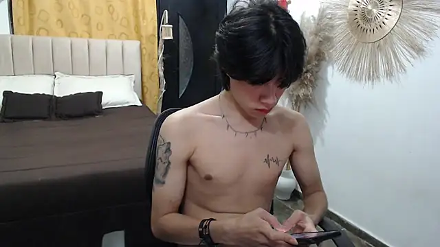 Snapshot of Elio-cam chatting on July 20, 2026, 8:28 am Elio-cam online show from July 20, 2026, 8:28 am