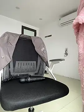 Shyn   online show from March 8, 2025, 8:22 am