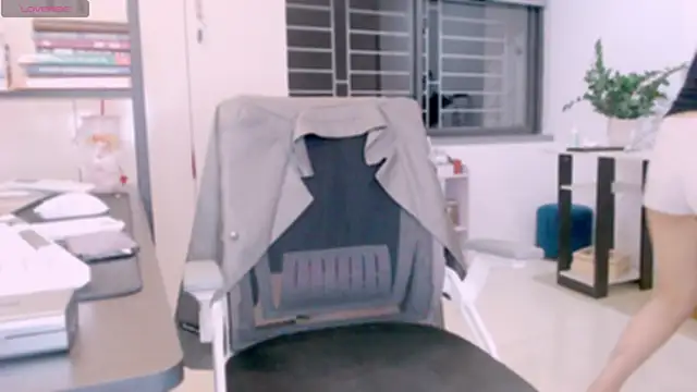 Shyn   online show from September 24, 2025, 1:47 pm