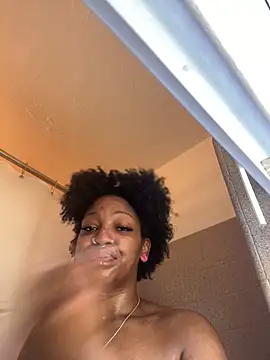 mochamimi online show from April 4, 2026, 2:03 pm